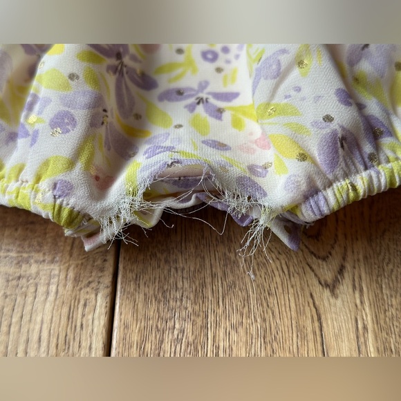 Isobella & Chloe Smocked Floral Romper size 6 Months FLAWED - Picture 9 of 11